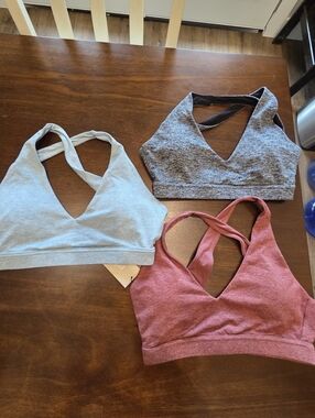 P'tula Trio Sports Bra Set in Light Blue, Heather Gray, and Dusty Rose